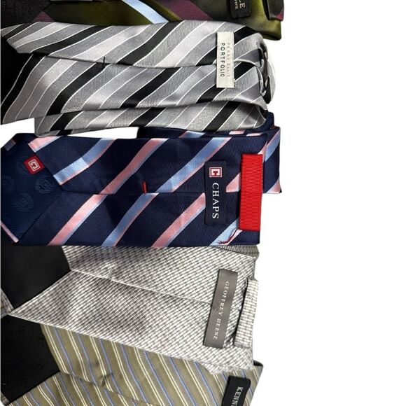 Random tie lot. Kenneth Cole, Chaps, Geoffrey bean Perry Ellis Portfolio Silk - Picture 6 of 9